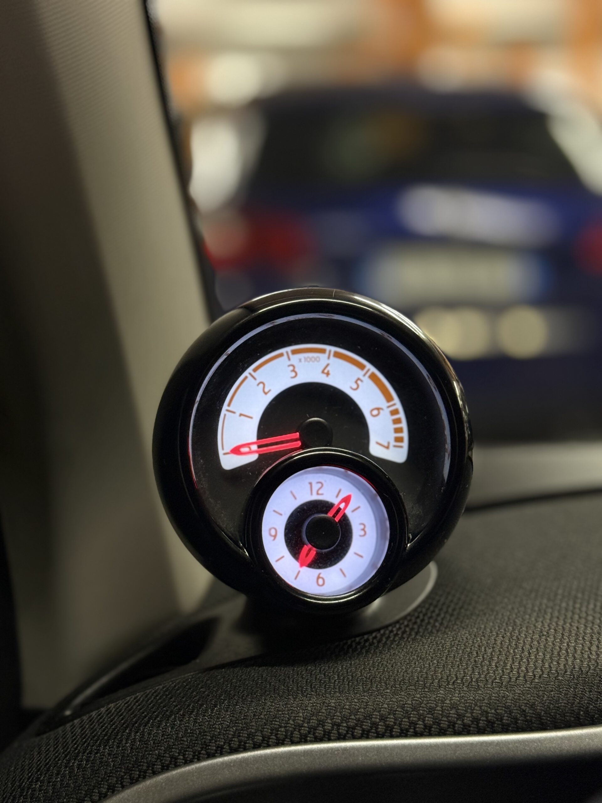 BELLISSIMA SMART FORTWO ADATTA A NEOPATENTATI CON TETTO PANORAMICO CON SOLI 69.625 km