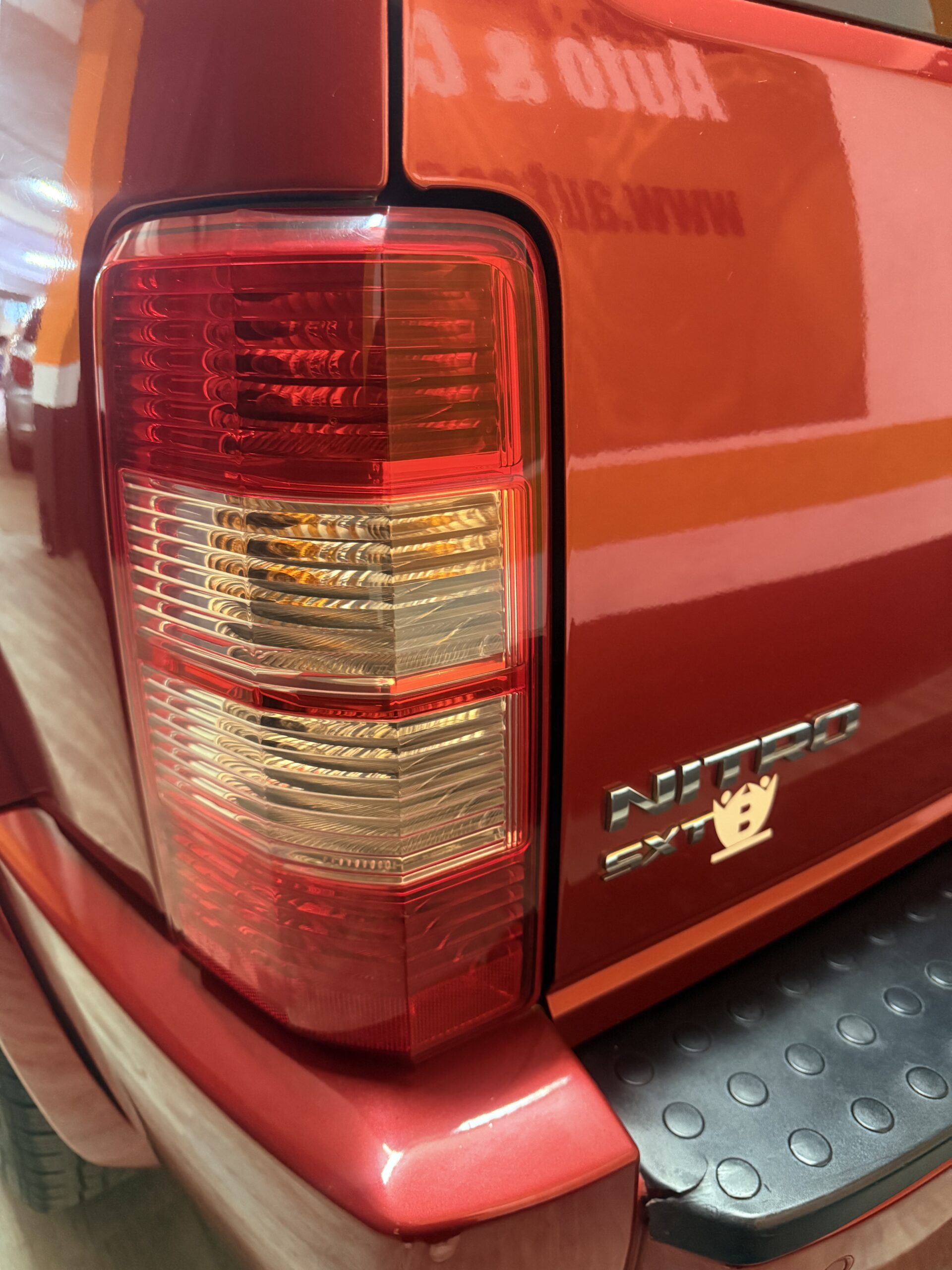 STRAORDINARIO DODGE NITRO 4x4 CON CAMBIO MANUALE