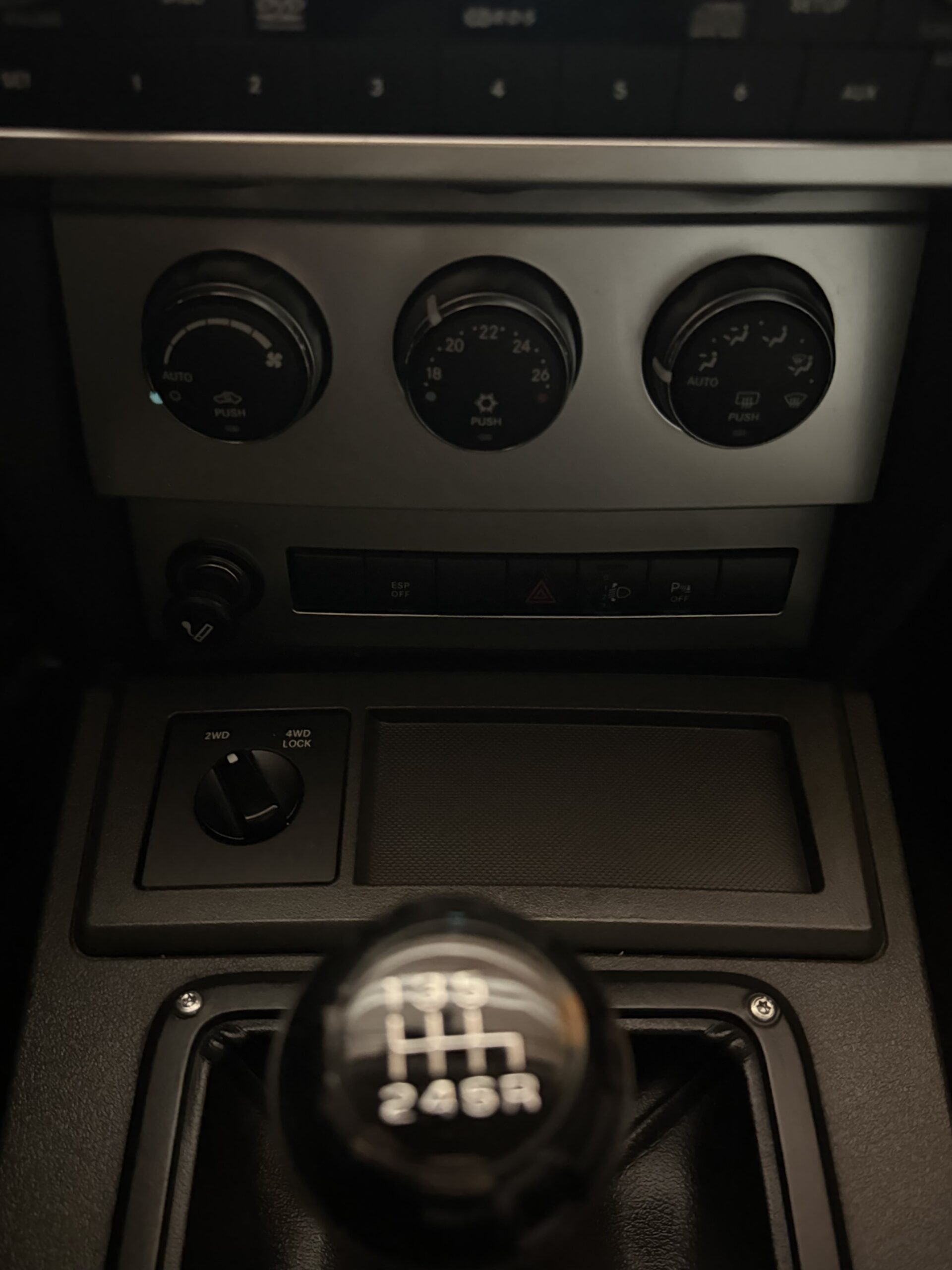 STRAORDINARIO DODGE NITRO 4x4 CON CAMBIO MANUALE