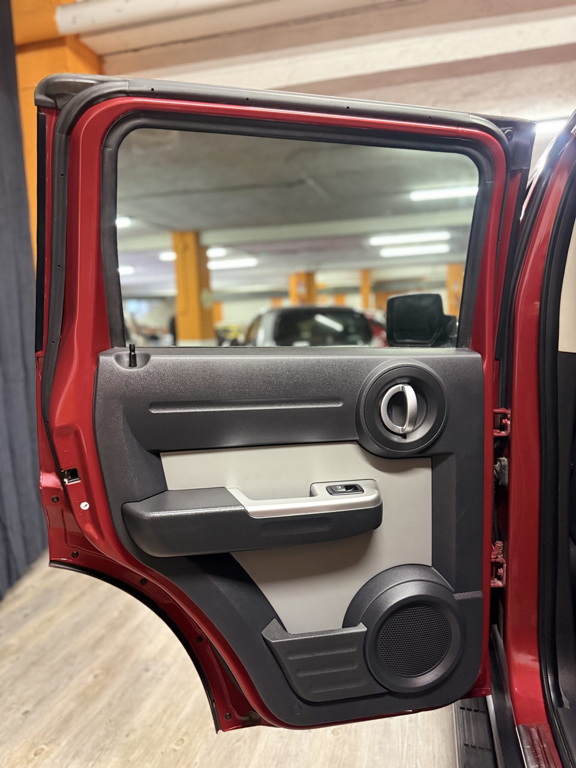 STRAORDINARIO DODGE NITRO 4x4 CON CAMBIO MANUALE