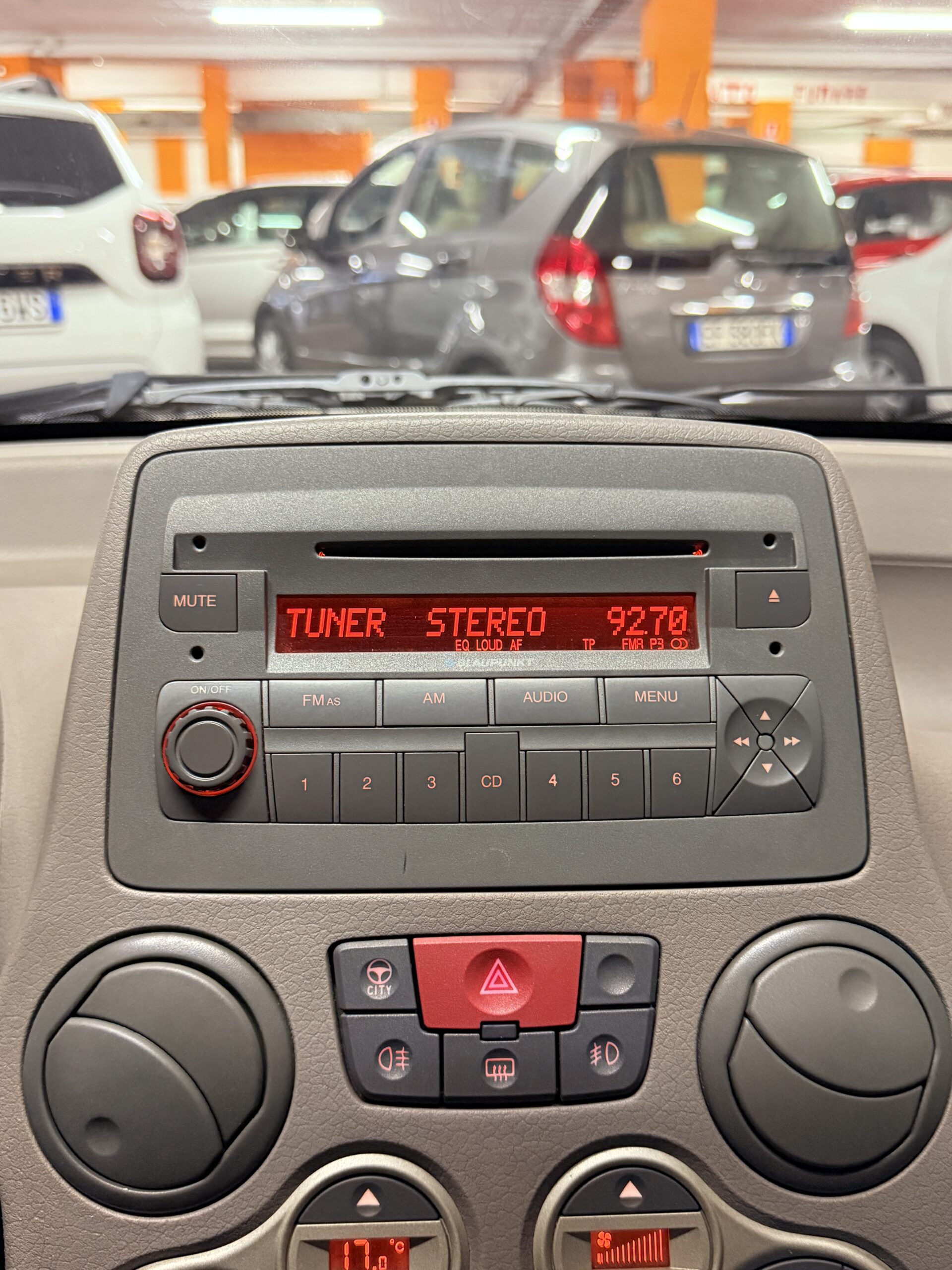 MERAVIGLIOSA FIAT PANDA ADATTA A NEOPATENTATI CON SOLI 80.511 KM