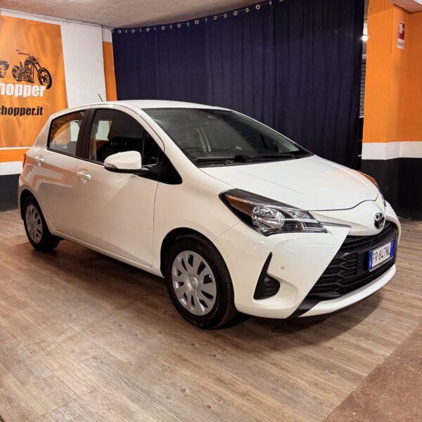MERAVIGLIOSA TOYOTA YARIS, IN CONDIZIONI DA VETRINA CON SOLI 2930 KM