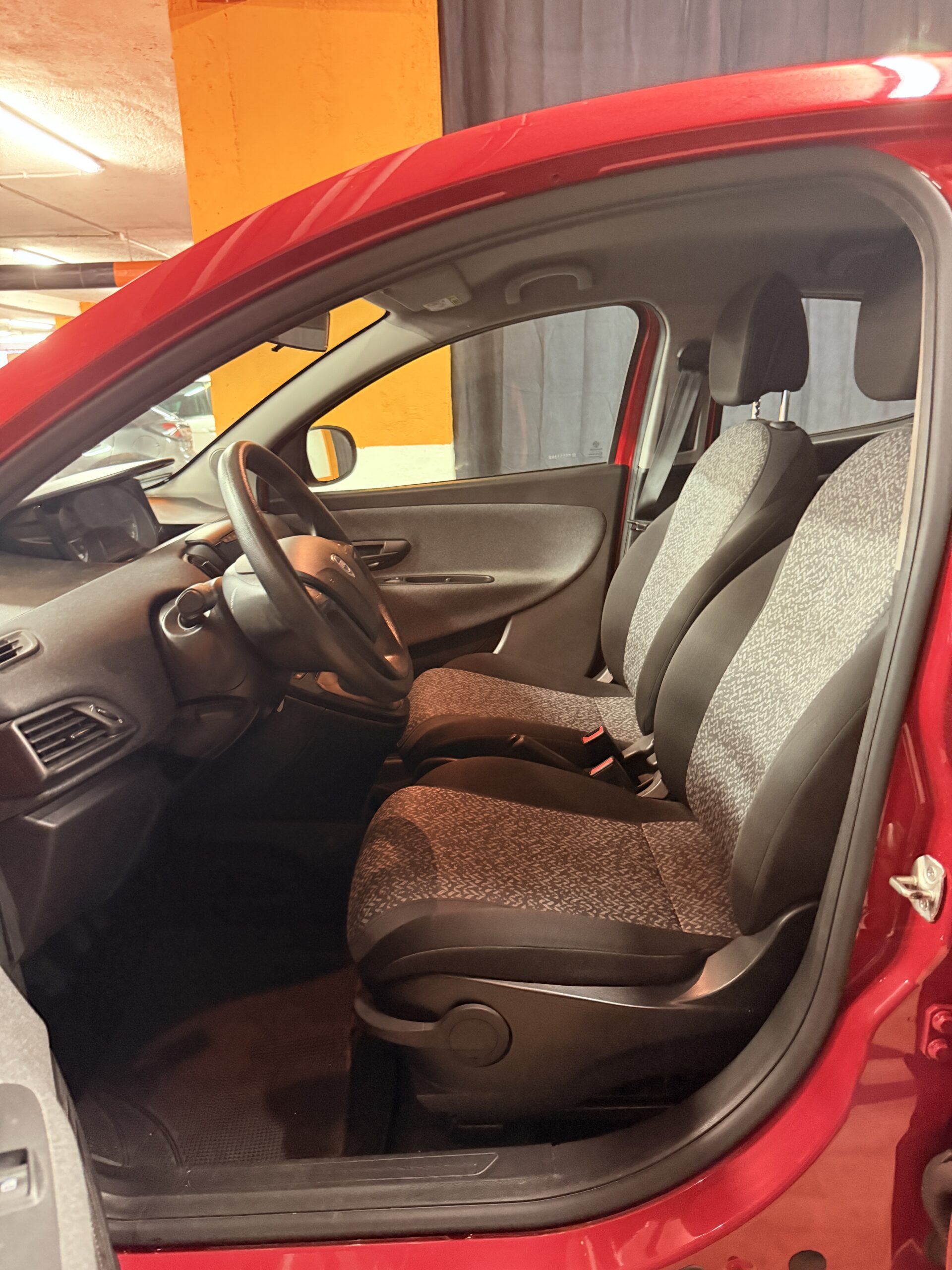 LANCIA YPSILON MILD- HYBRID UNICO PROPRIETARIO CON SOLI 31.663 KM (Copia)