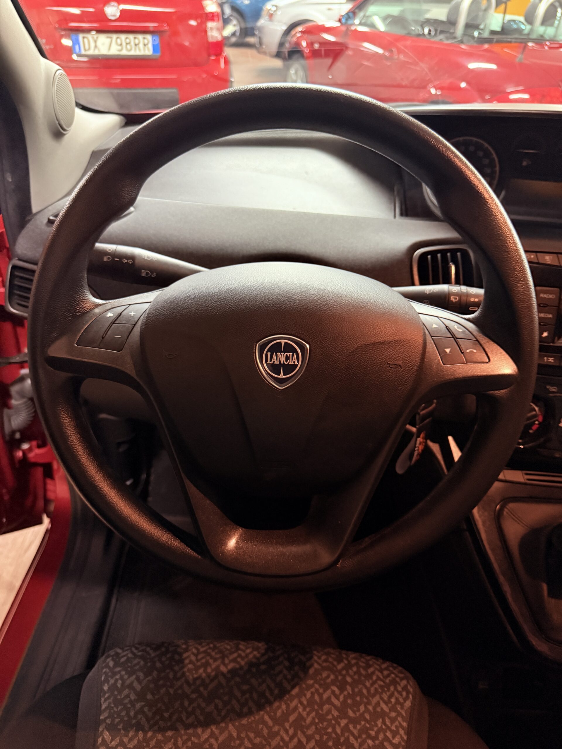 LANCIA YPSILON MILD- HYBRID UNICO PROPRIETARIO CON SOLI 31.663 KM (Copia)