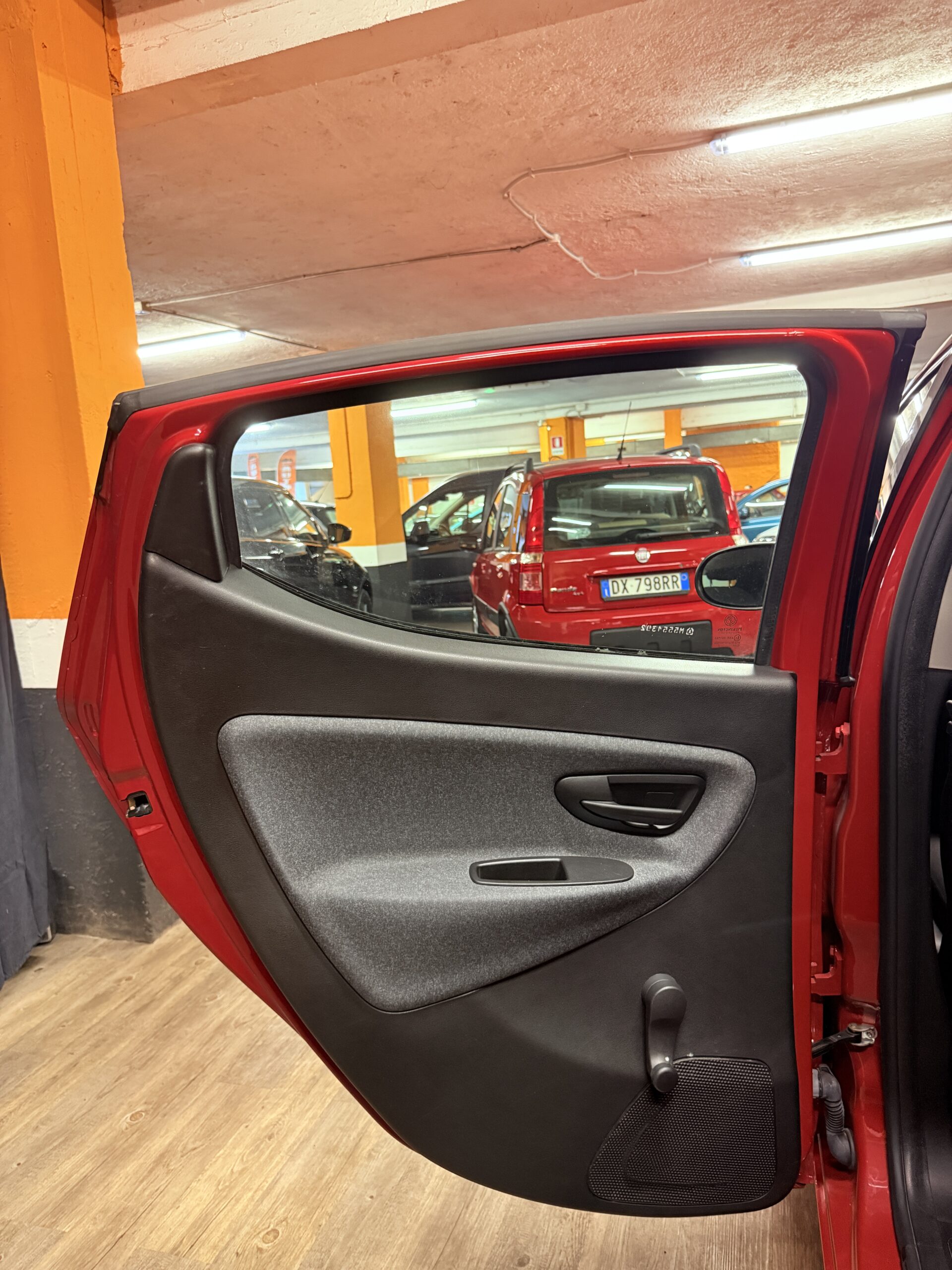 LANCIA YPSILON MILD- HYBRID UNICO PROPRIETARIO CON SOLI 31.663 KM (Copia)