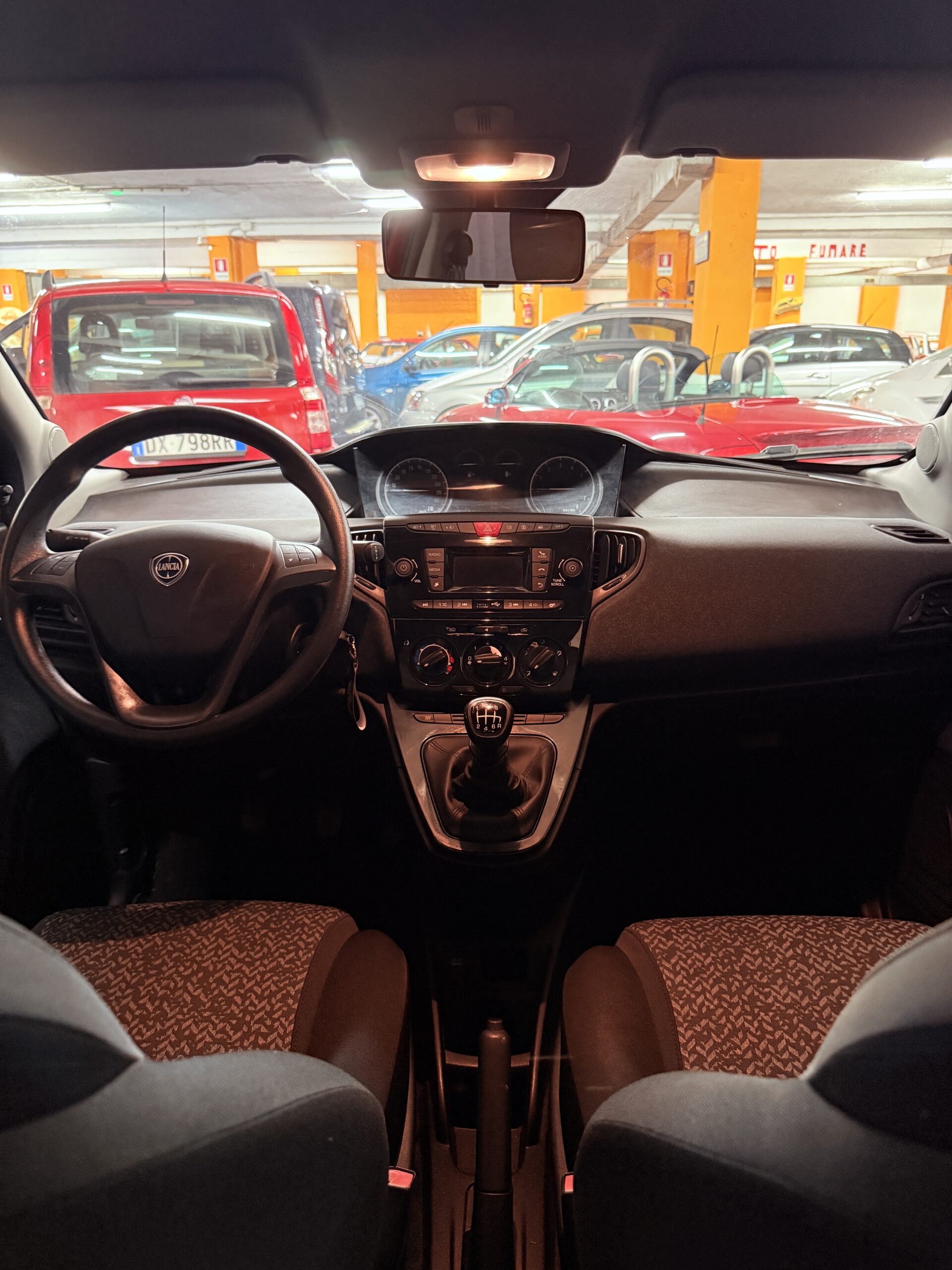 LANCIA YPSILON MILD- HYBRID UNICO PROPRIETARIO CON SOLI 31.663 KM (Copia)