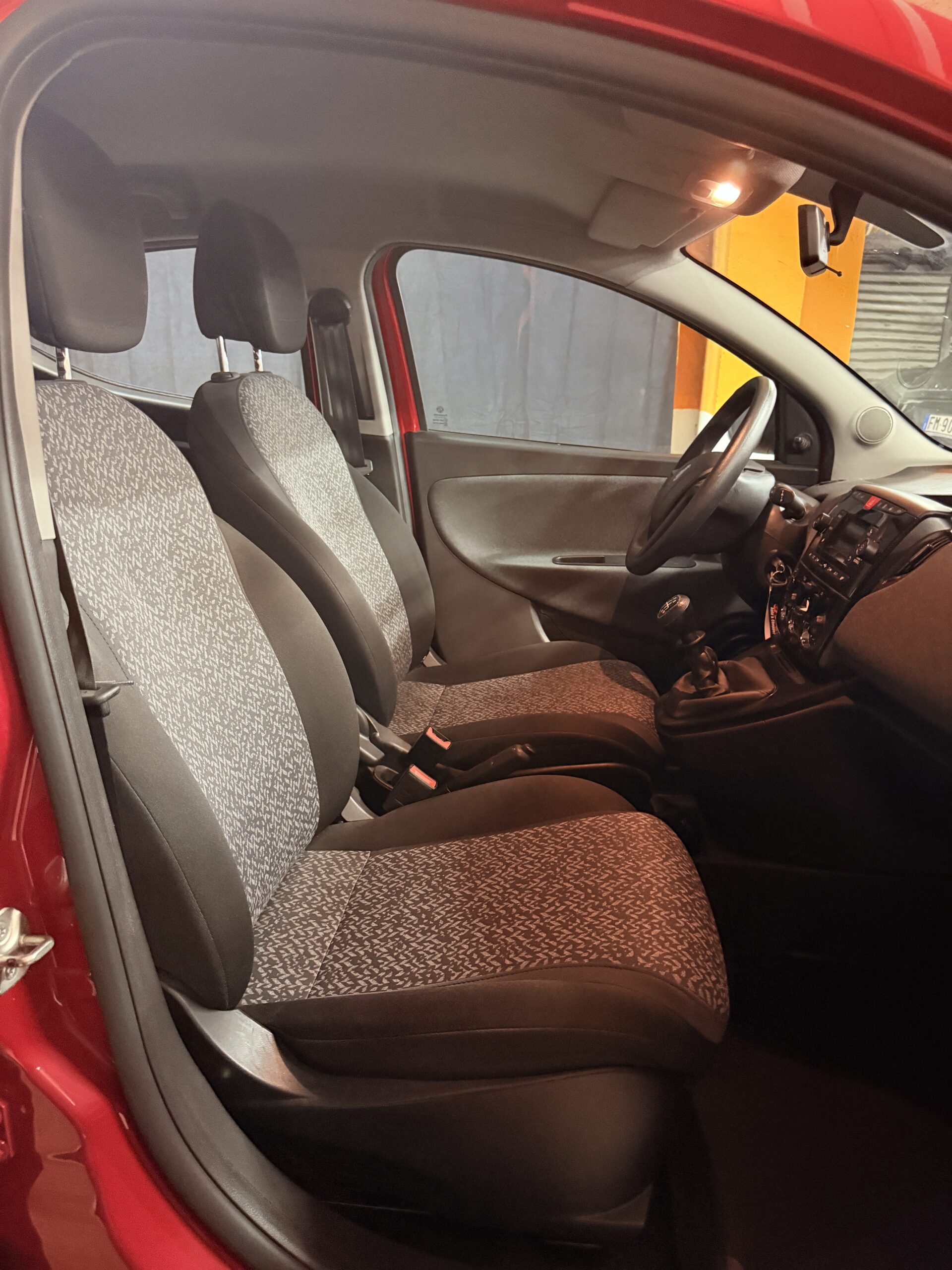 LANCIA YPSILON MILD- HYBRID UNICO PROPRIETARIO CON SOLI 31.663 KM (Copia)