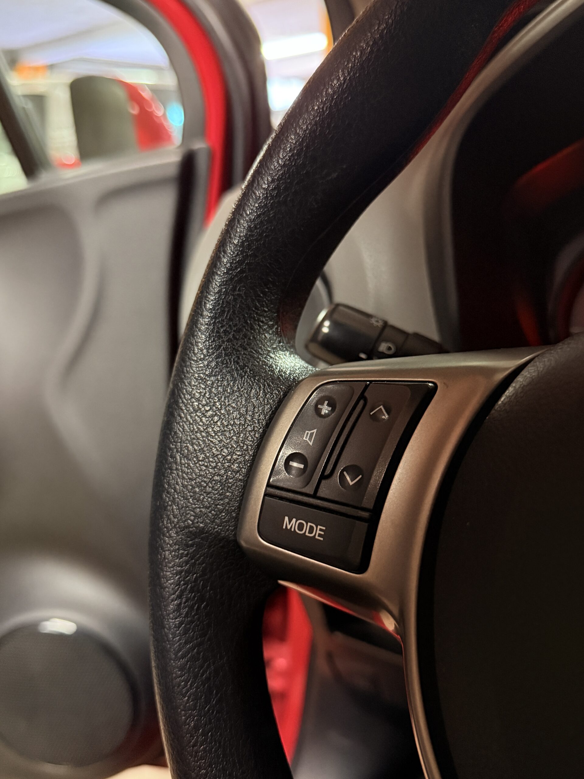 BELLISSIMA TOYOTA YARIS, IN CONDIZIONI DA VETRINA CON SOLI 66.434 KM