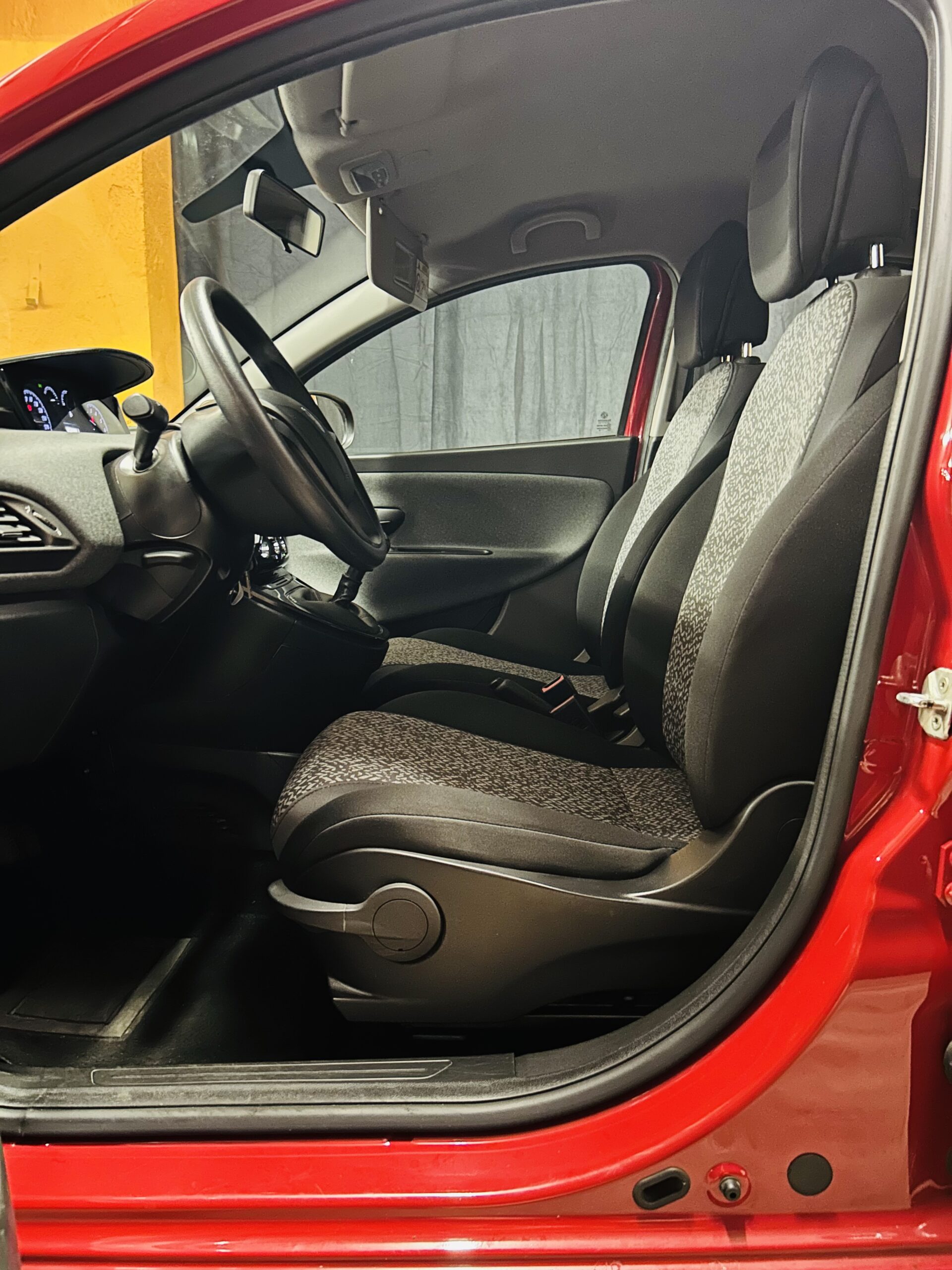 LANCIA YPSILON MILD- HYBRID UNICO PROPRIETARIO CON SOLI 60.634 KM