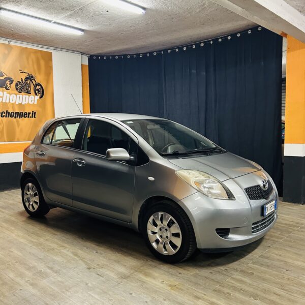 TOYOTA YARIS 1.0 VVT-i CON APPENA 69.743KM