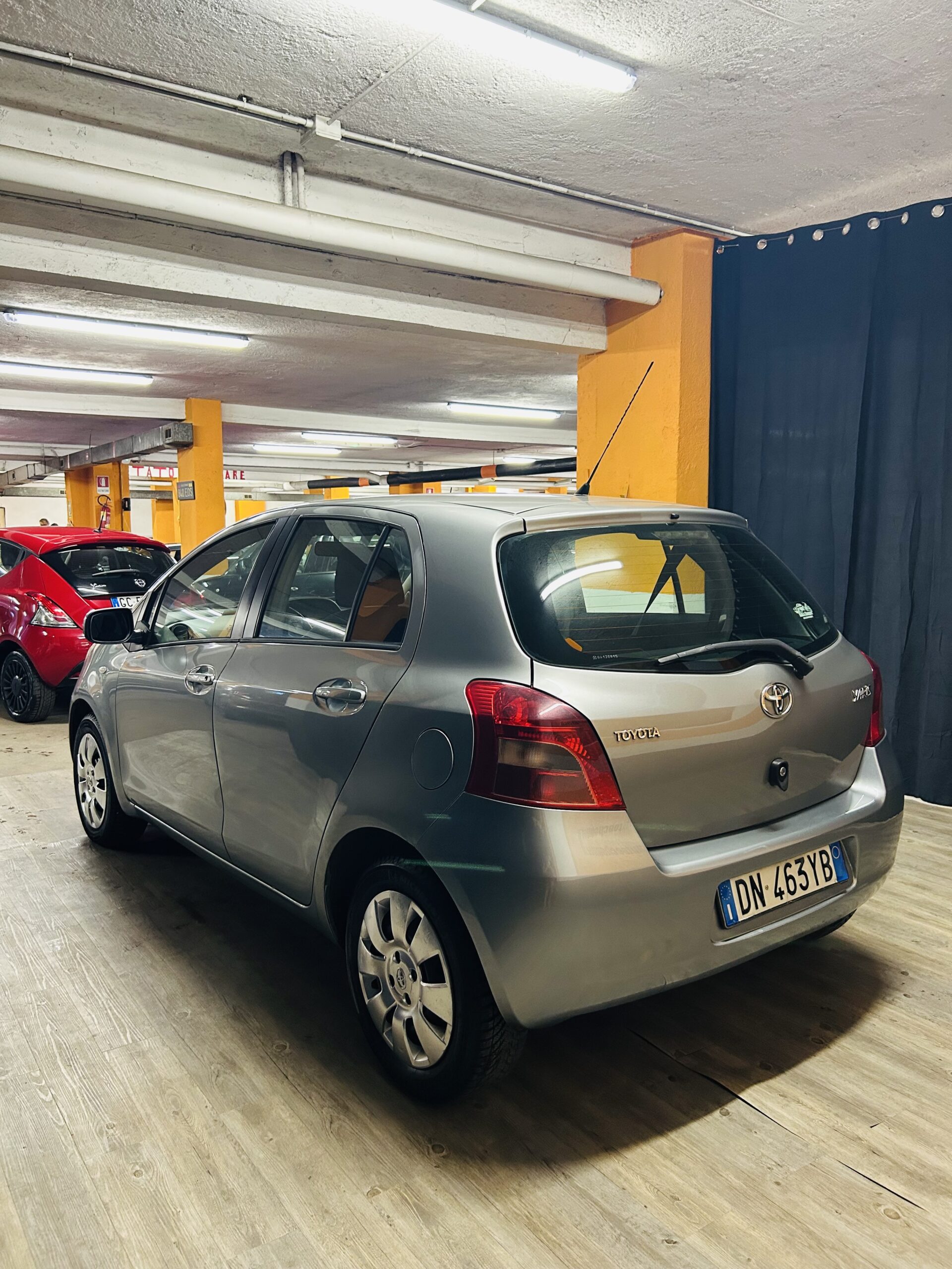 TOYOTA YARIS 1.0 VVT-i CON APPENA 69.743KM