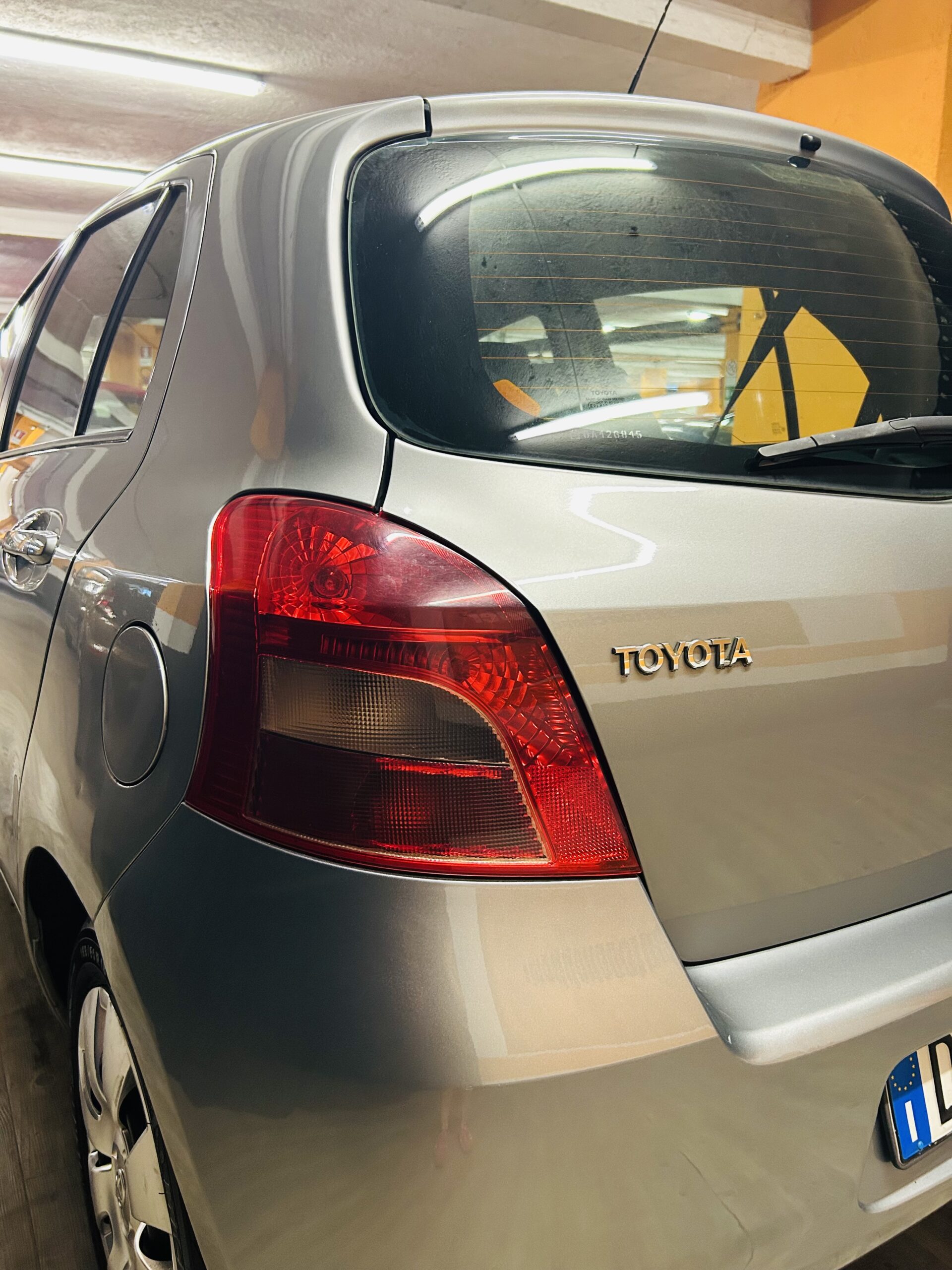 TOYOTA YARIS 1.0 VVT-i CON APPENA 69.743KM