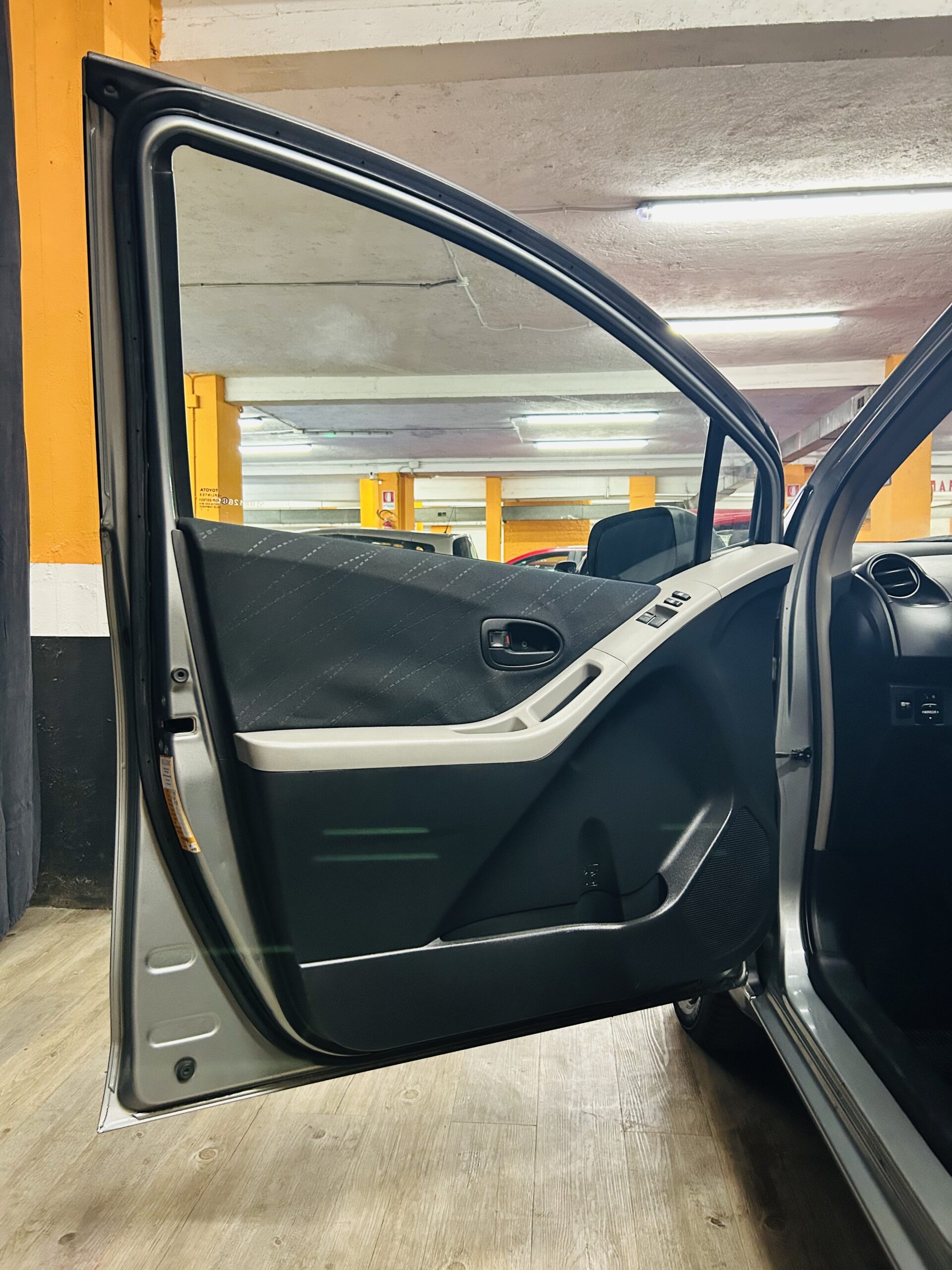TOYOTA YARIS 1.0 VVT-i CON APPENA 69.743KM