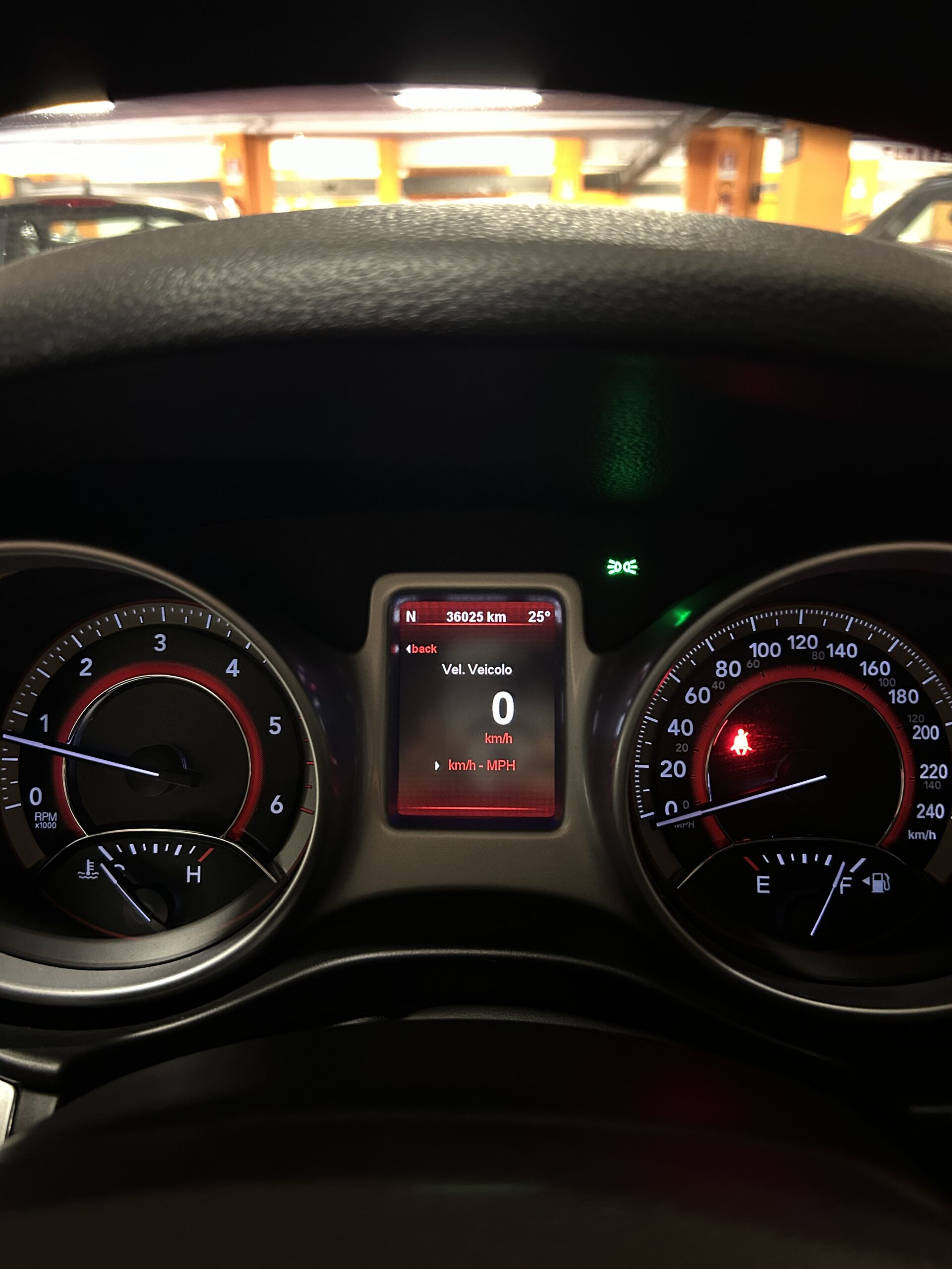 FIAT FREEMONT 2.0 MULTIJET ALLESTIMENTO FULL OPTIONAL LOUNGE CON SOLI 36.013 KM