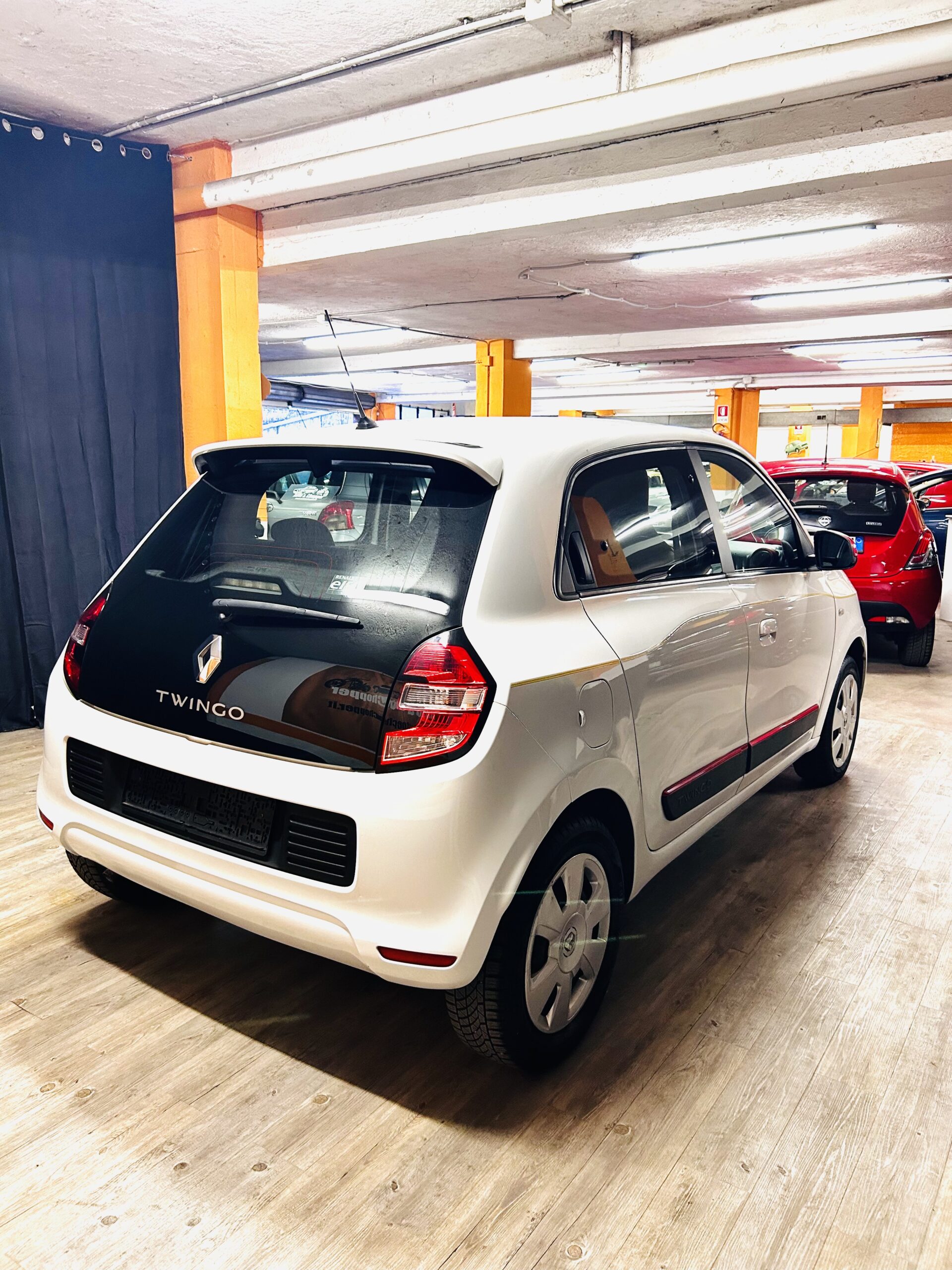 RENAULT TWINGO SCe BIANCA 1.0 BENZINA CON SOLI 40.219 KM.