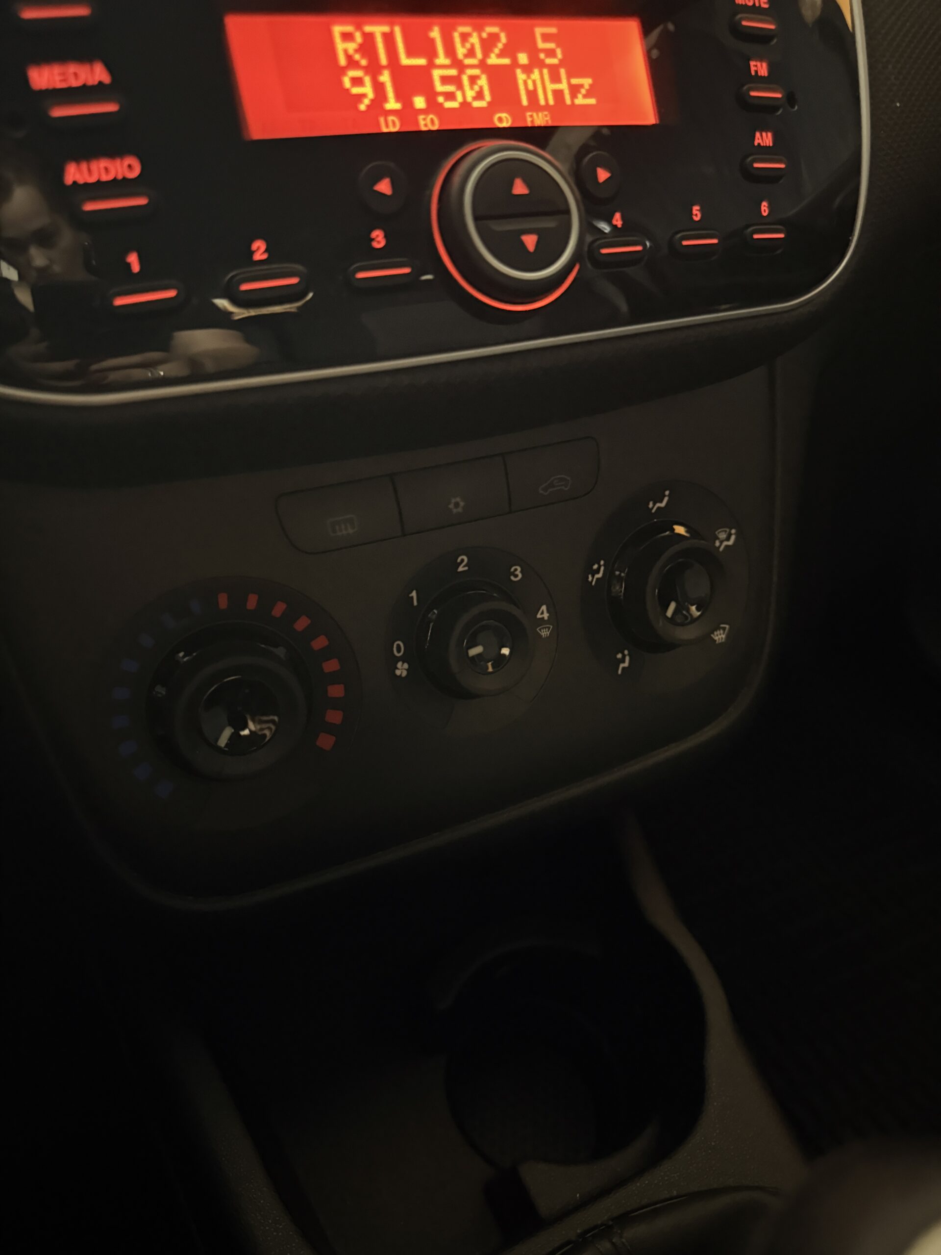 FIAT PUNTO STREET CON SOLI 25.185 KM IN CONDIZIONI DA VETRINA