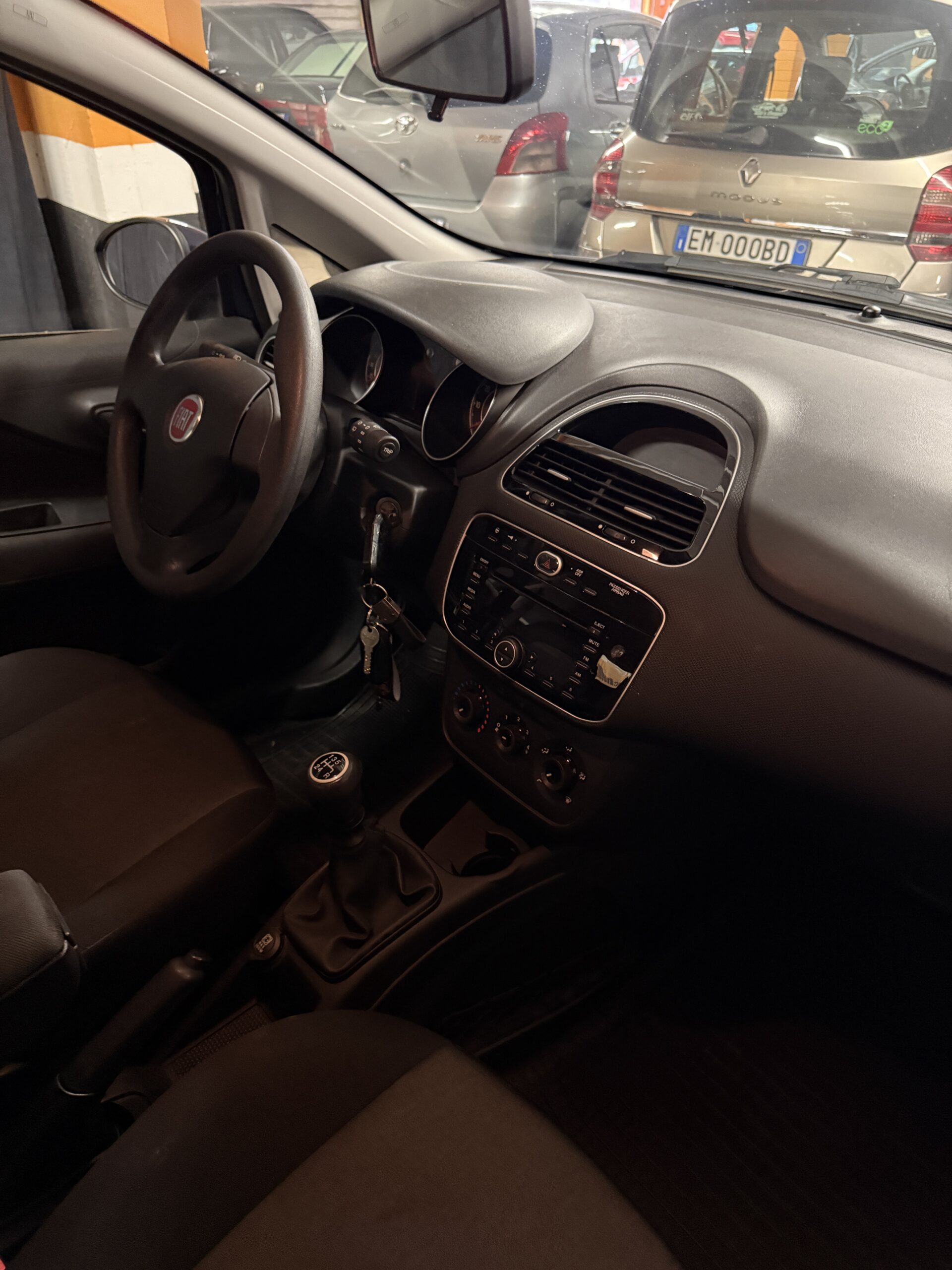 FIAT PUNTO STREET CON SOLI 25.185 KM IN CONDIZIONI DA VETRINA