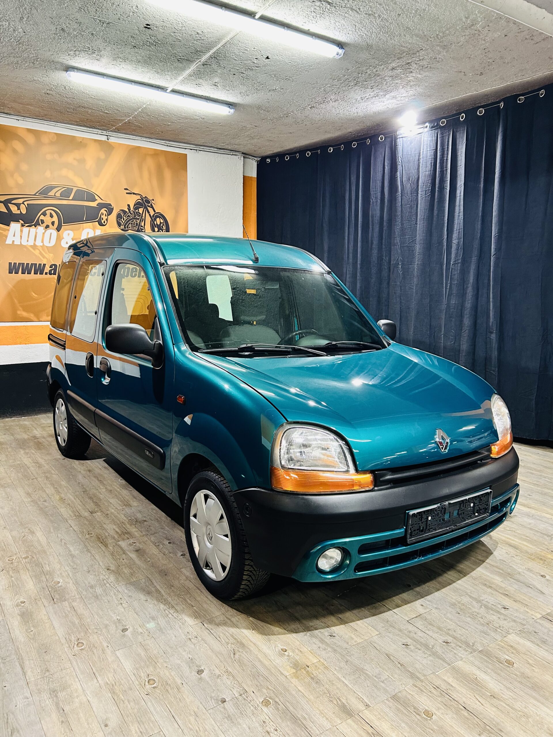 RENAULT KANGOO 1.2 16V IN PERFETTE CONDIZIONI .