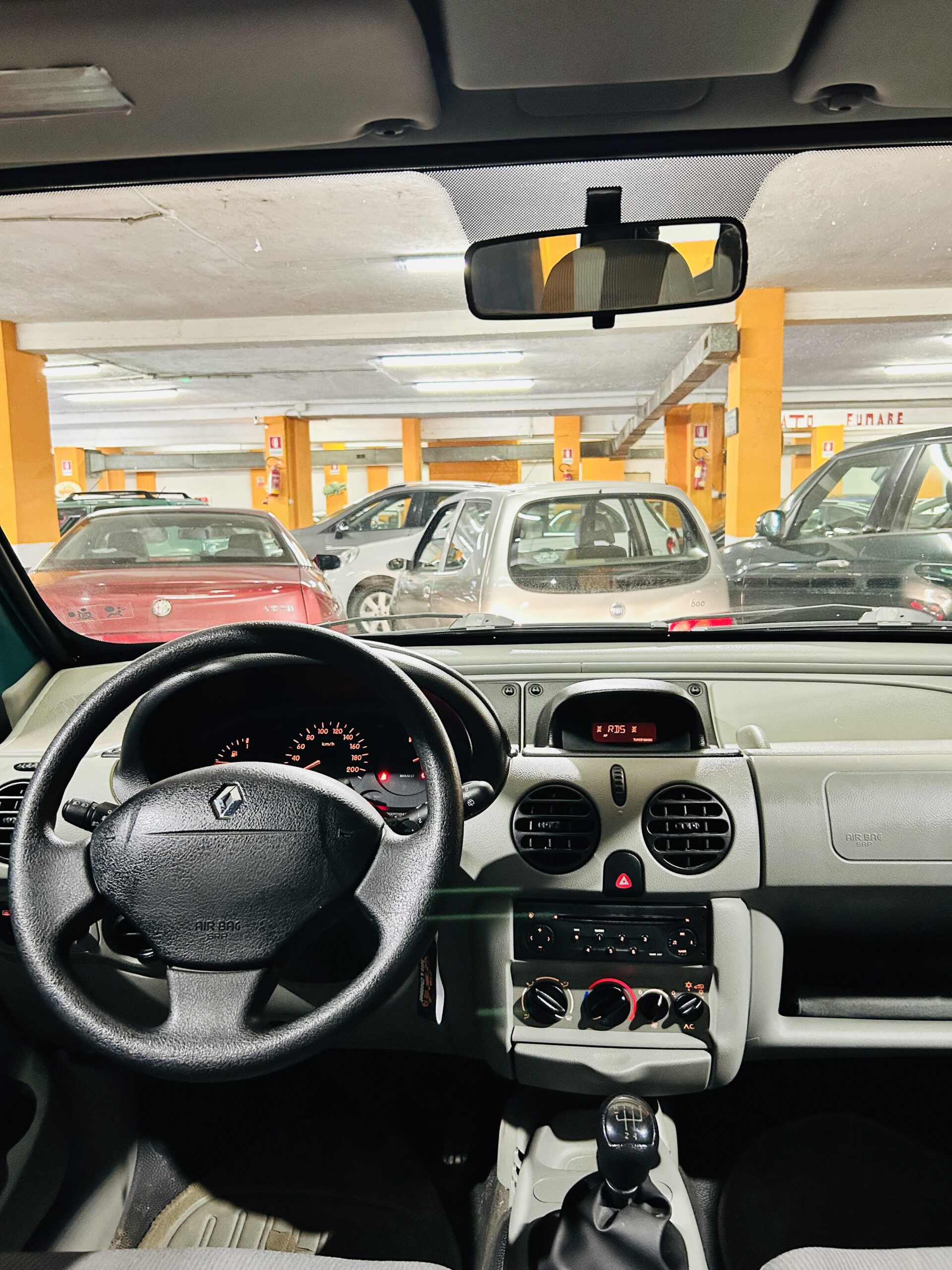 RENAULT KANGOO 1.2 16V IN PERFETTE CONDIZIONI .
