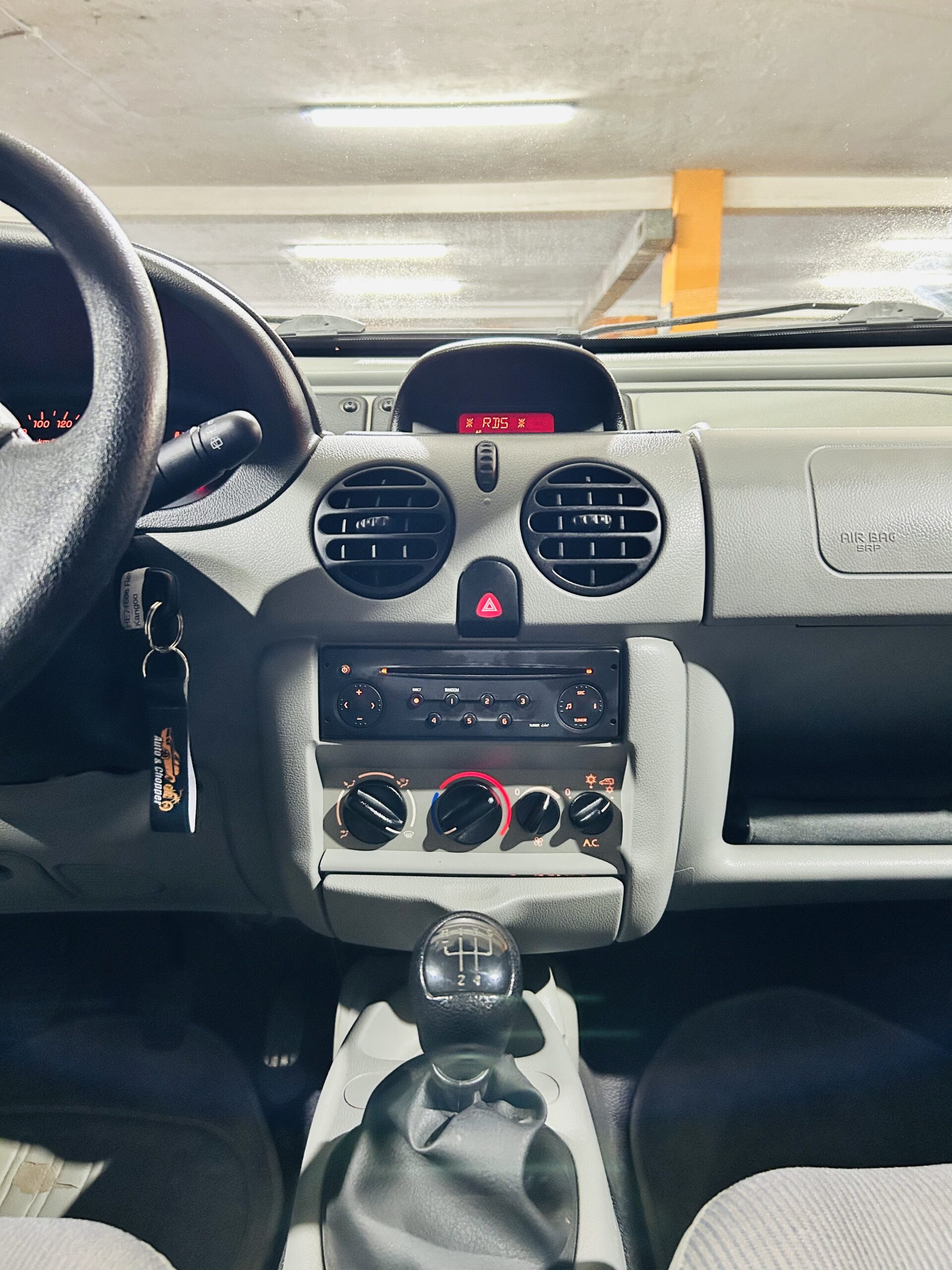 RENAULT KANGOO 1.2 16V IN PERFETTE CONDIZIONI .