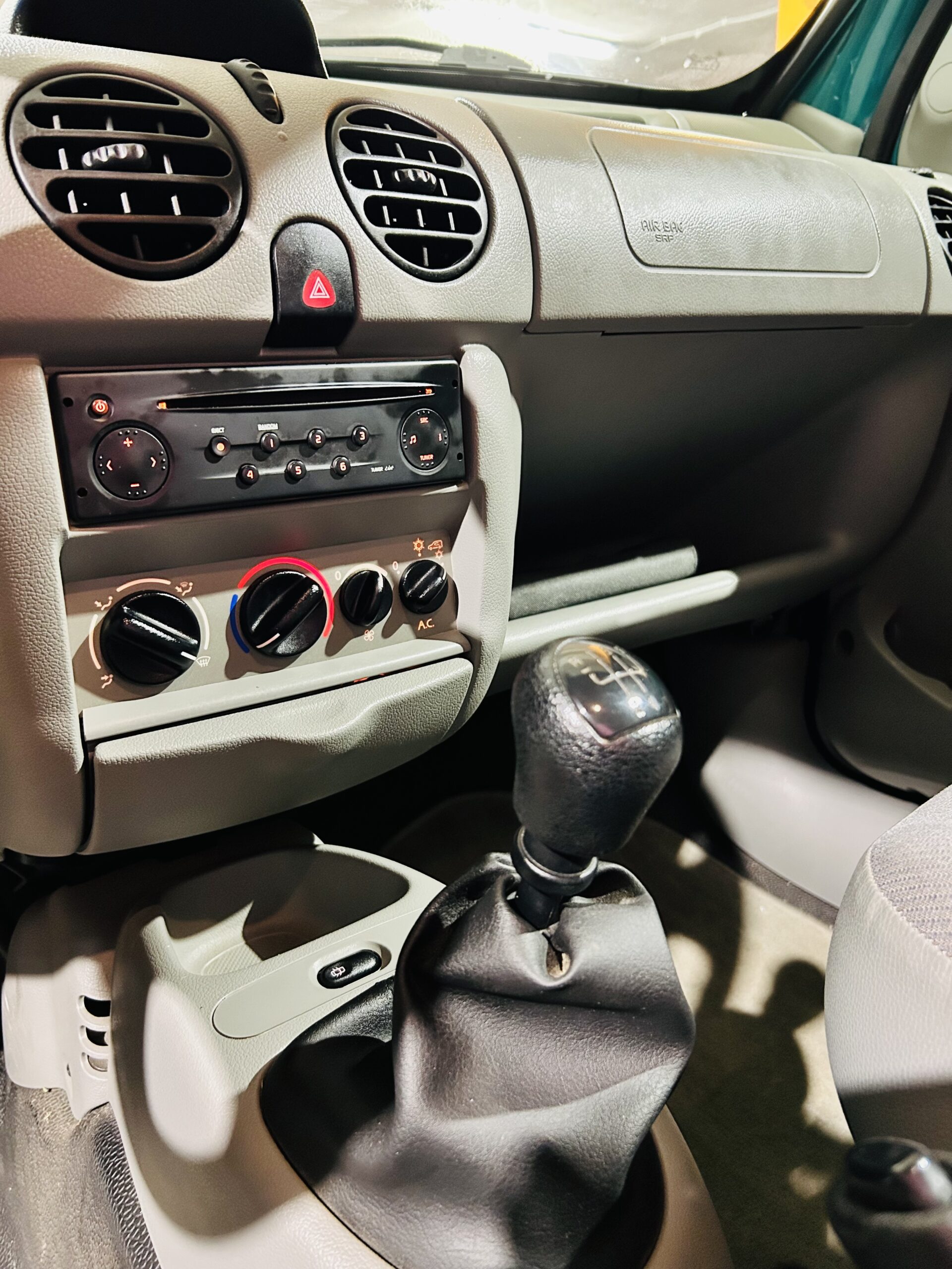 RENAULT KANGOO 1.2 16V IN PERFETTE CONDIZIONI .