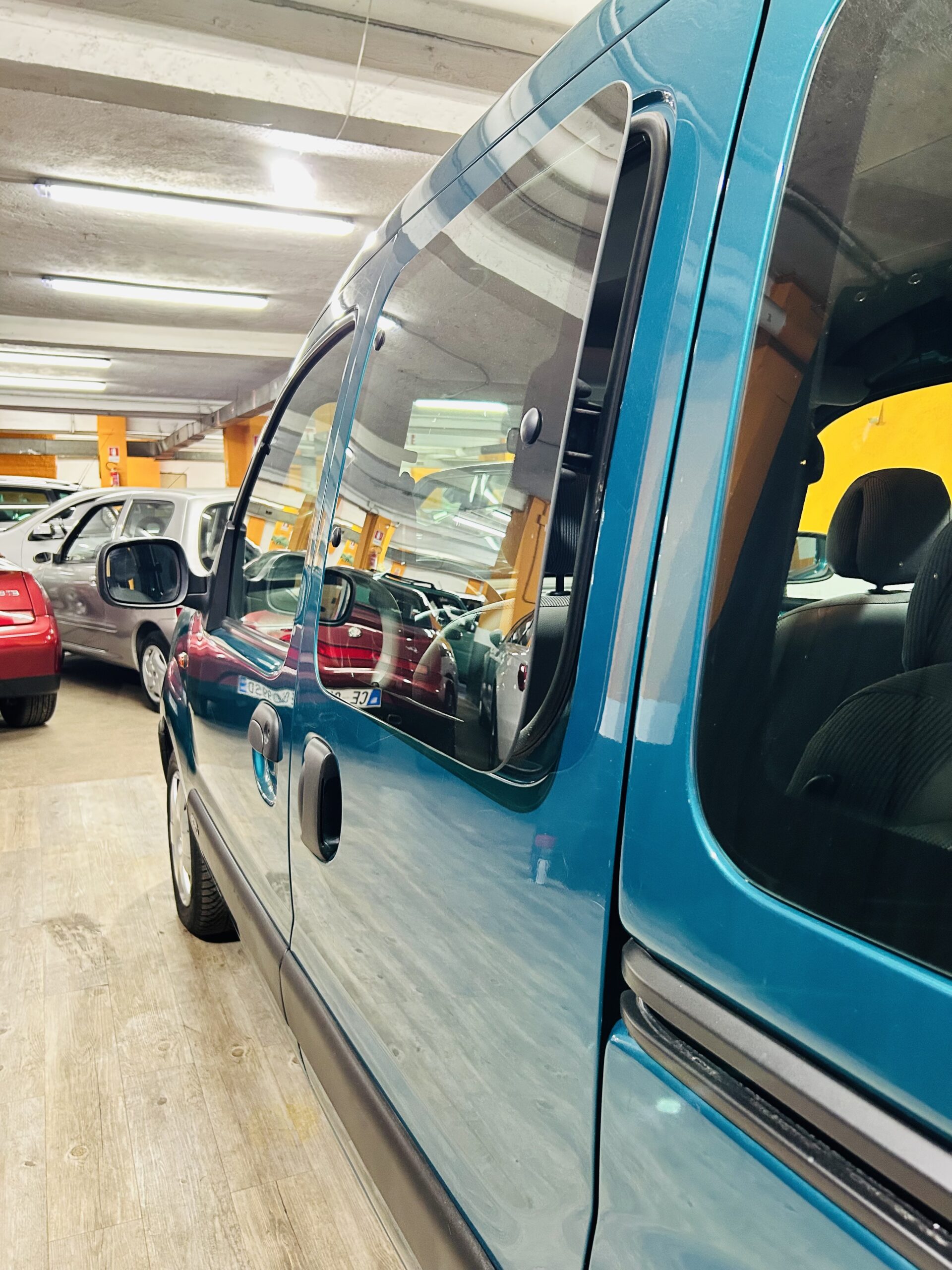 RENAULT KANGOO 1.2 16V IN PERFETTE CONDIZIONI .
