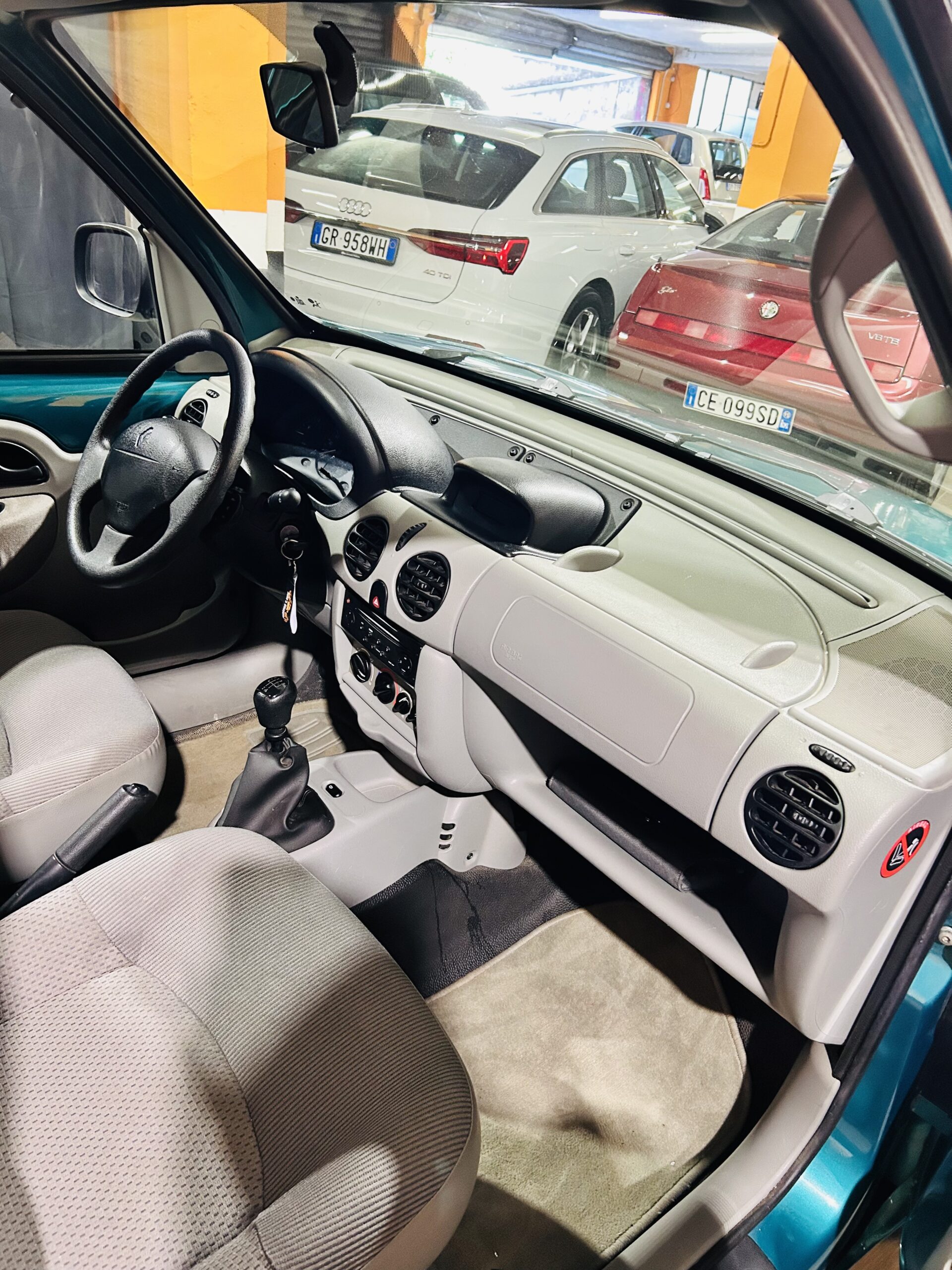 RENAULT KANGOO 1.2 16V IN PERFETTE CONDIZIONI .